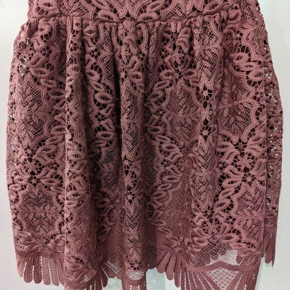 Lovers & Friends | Dream Vacay lace dress in Mauve - Picture 10 of 15